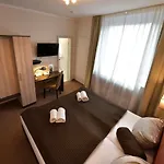 Hotel Buergerhof 3*