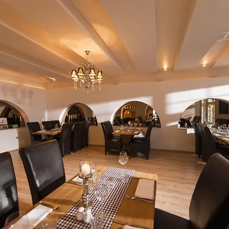 Hotell Buergerhof 3*