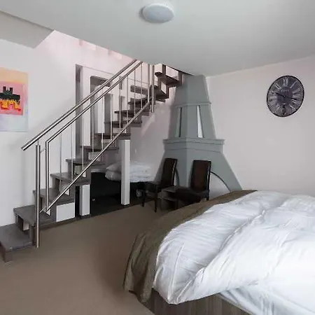 فندق Buergerhof 3*