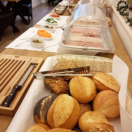 Hotel Buergerhof 3*